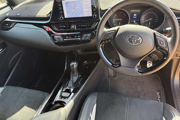 2022 Toyota C-HR GR Sport ZYX10R