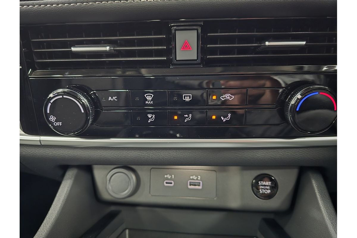 2025 Nissan X-TRAIL ST T33