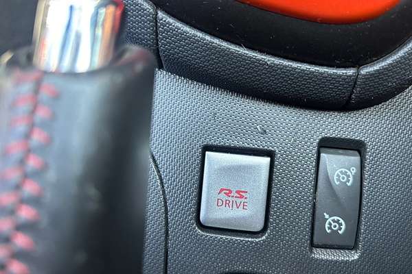 2013 Renault Clio RS X98