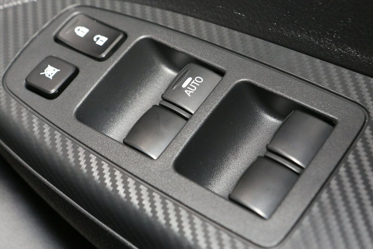 2024 Mitsubishi Eclipse Cross ES YB