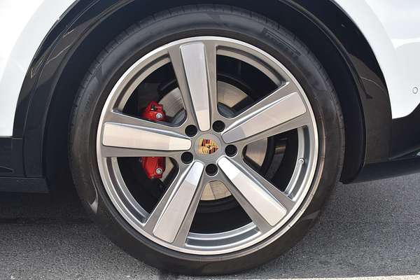 2024 Porsche Cayenne GTS 9YA II