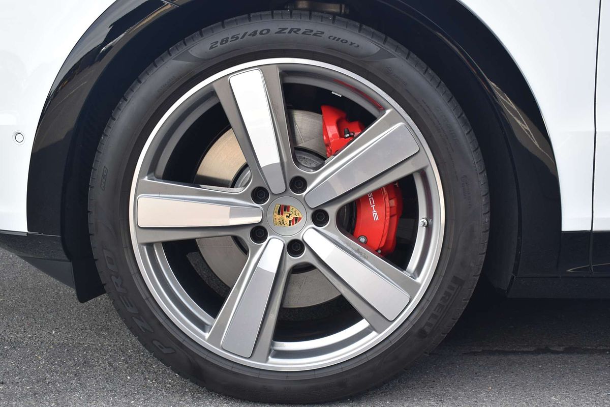 2024 Porsche Cayenne GTS 9YA II
