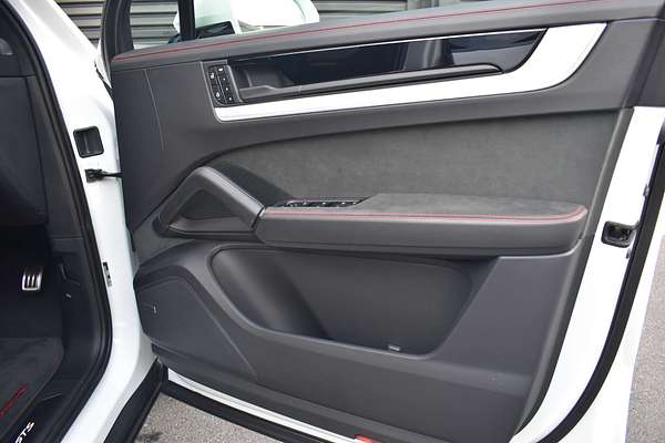 2024 Porsche Cayenne GTS 9YA II