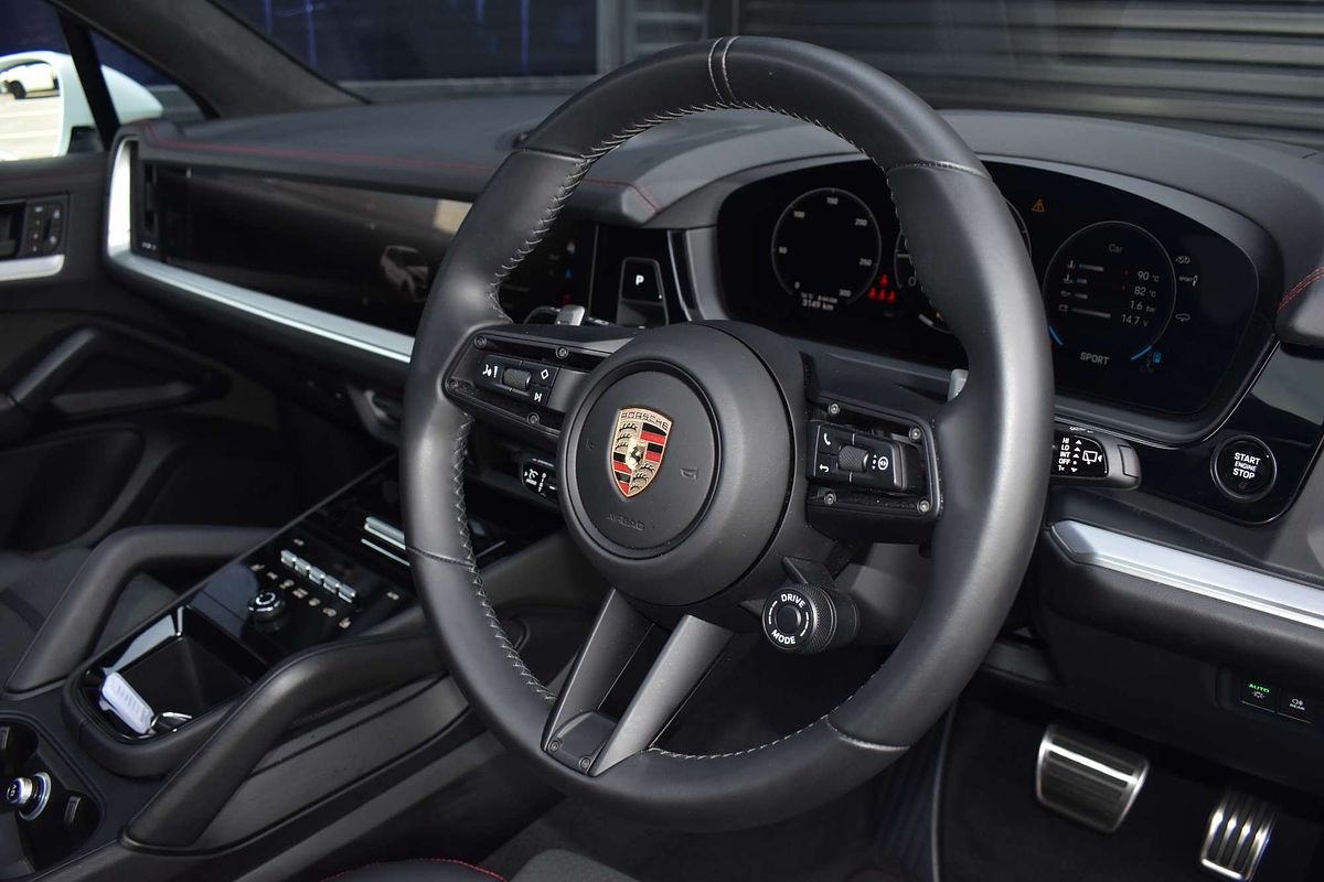 2024 Porsche Cayenne GTS 9YA II