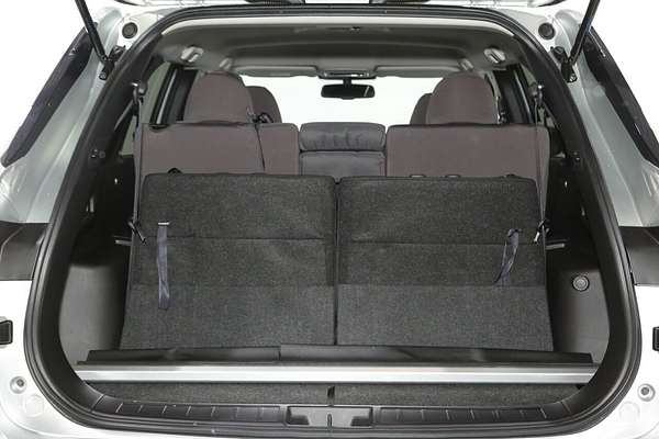 2024 Mitsubishi Outlander LS ZM