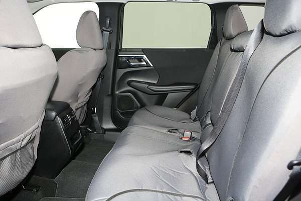 2024 Mitsubishi Outlander LS ZM