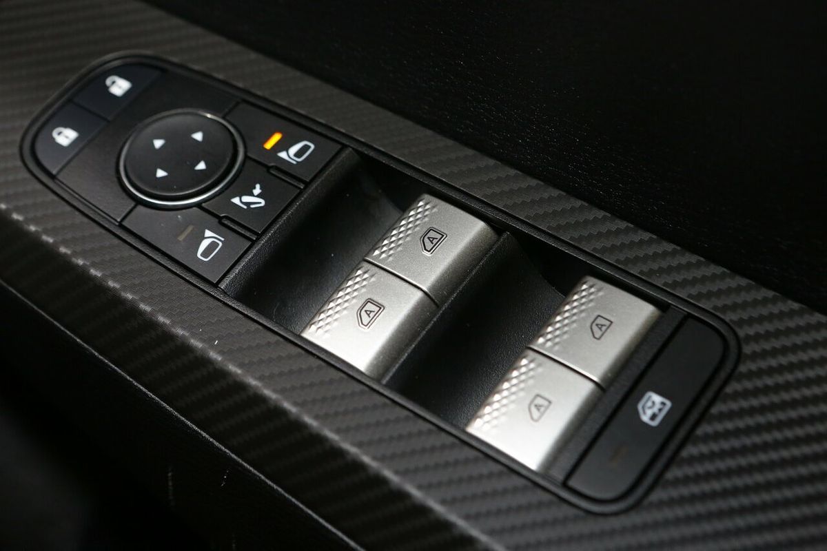 2024 Mitsubishi Outlander LS ZM