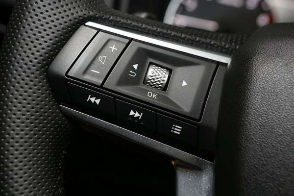 2024 Mitsubishi Outlander LS ZM