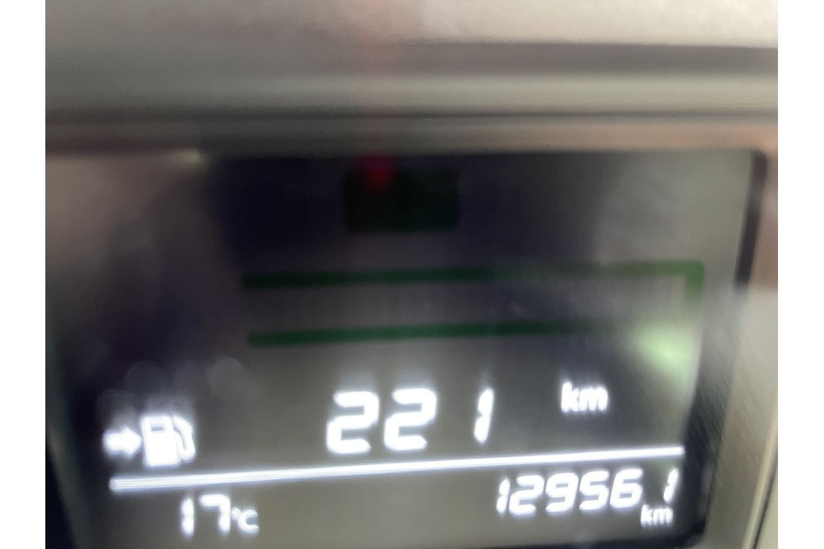 2013 Nissan Pulsar ST B17