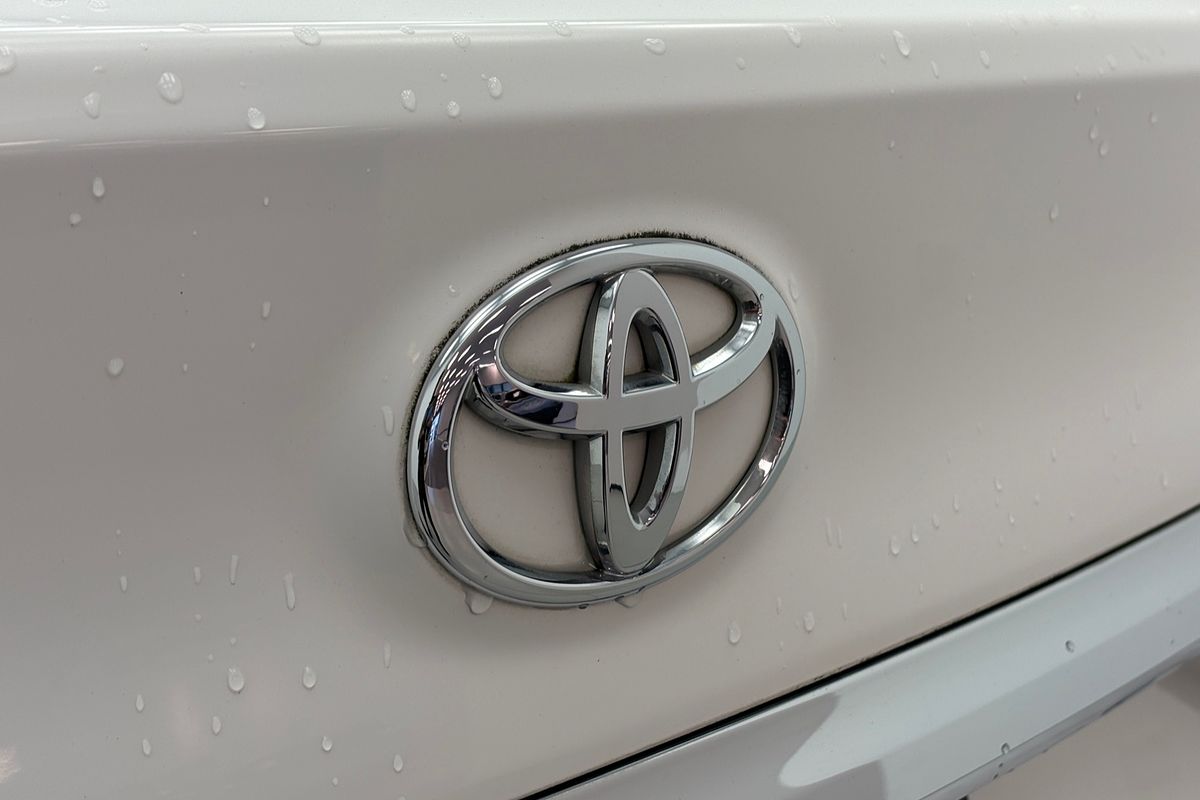 2015 Toyota Camry Atara S ASV50R