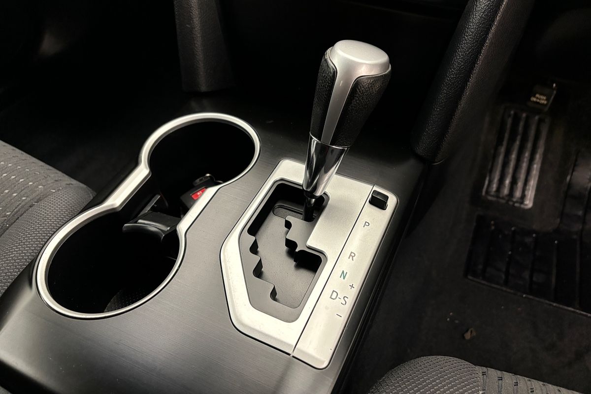 2015 Toyota Camry Atara S ASV50R