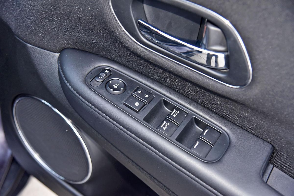2016 Honda HR-V VTi-S