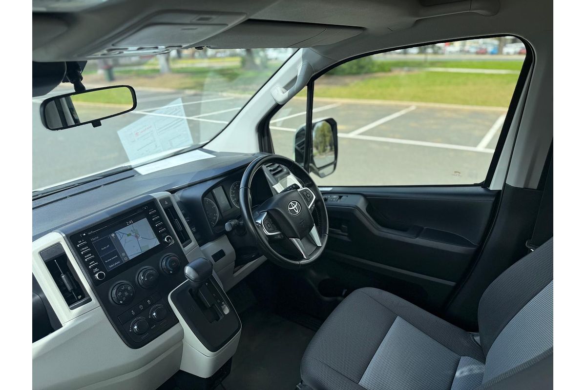 2019 Toyota Hiace Commuter GDH322R ELWB High Roof