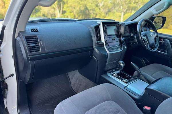 2020 Toyota Landcruiser GXL VDJ200R