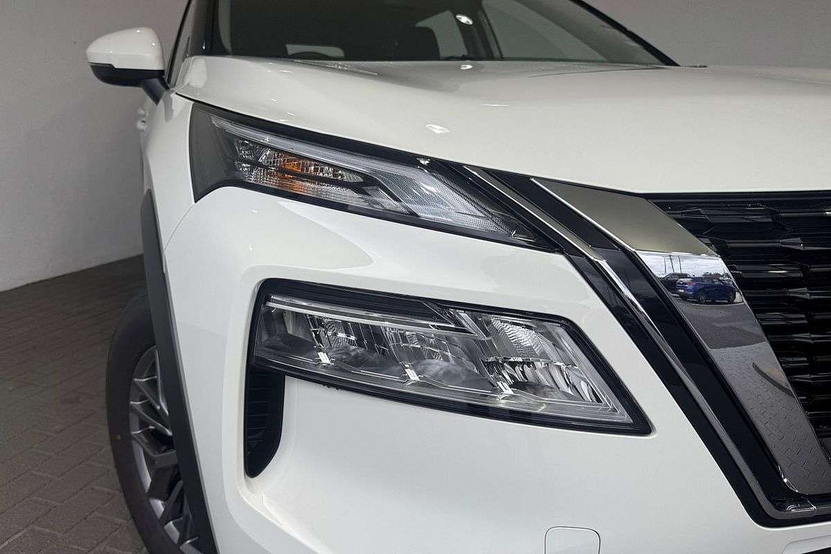 2025 Nissan X-TRAIL ST T33