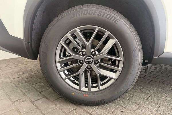 2025 Nissan X-TRAIL ST T33