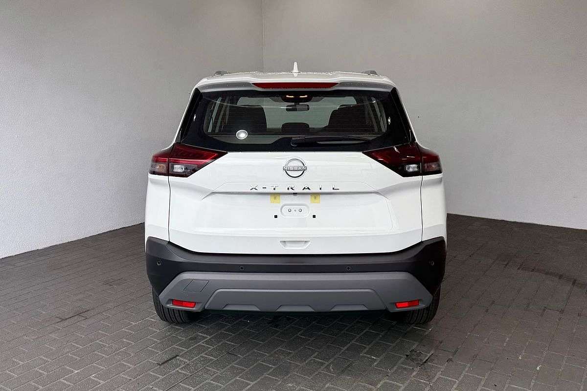 2025 Nissan X-TRAIL ST T33