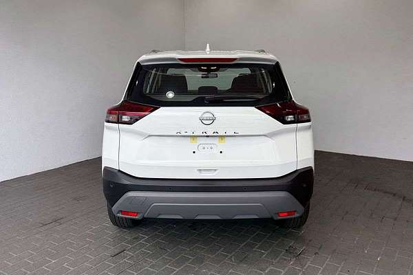 2025 Nissan X-TRAIL ST T33