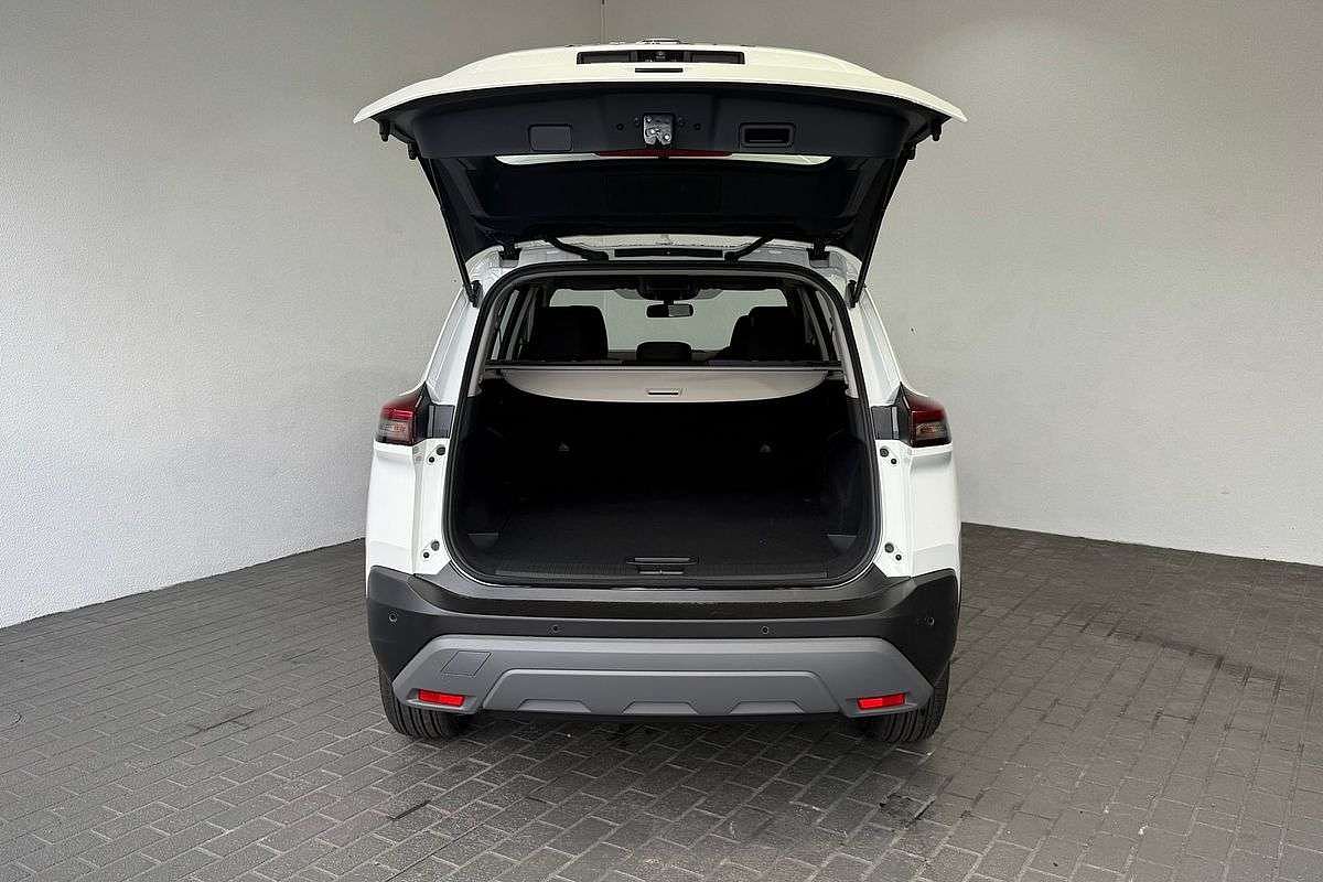 2025 Nissan X-TRAIL ST T33