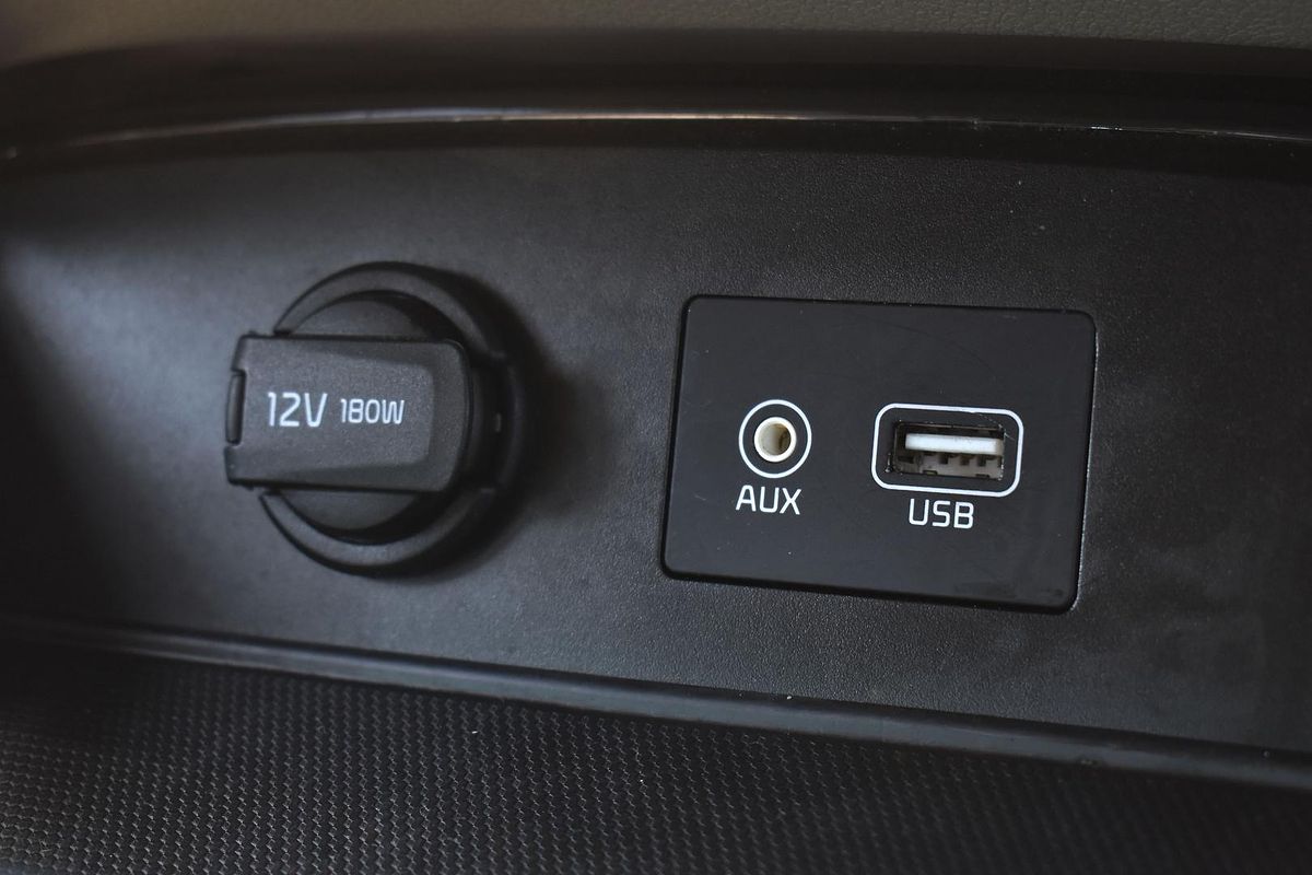 2019 Kia Carnival SLi YP