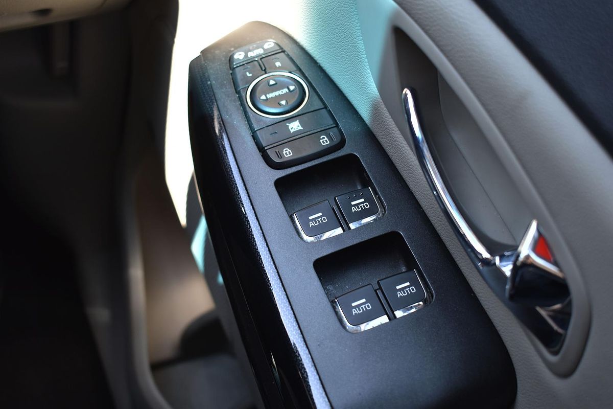 2019 Kia Carnival SLi YP
