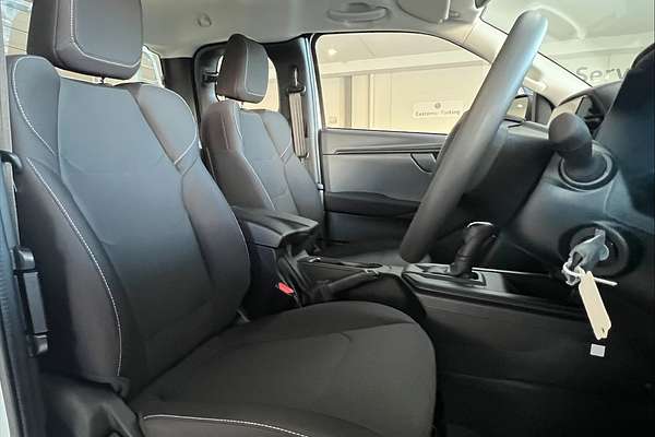 2025 Isuzu D-MAX SX 4X4