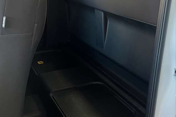 2025 Isuzu D-MAX SX 4X4