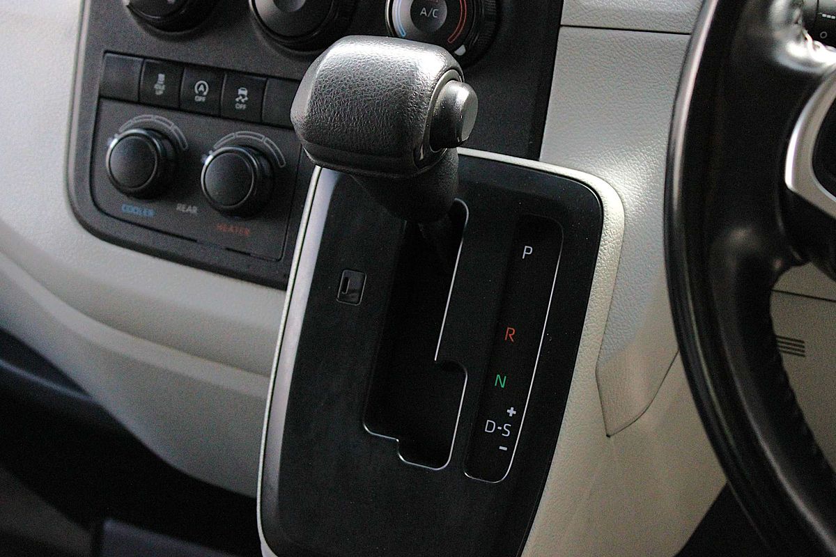 2021 Toyota Hiace Commuter GDH322R ELWB High Roof