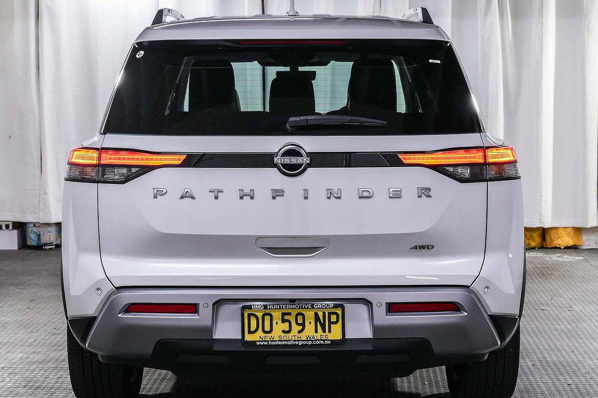 2023 Nissan Pathfinder Ti-L R53