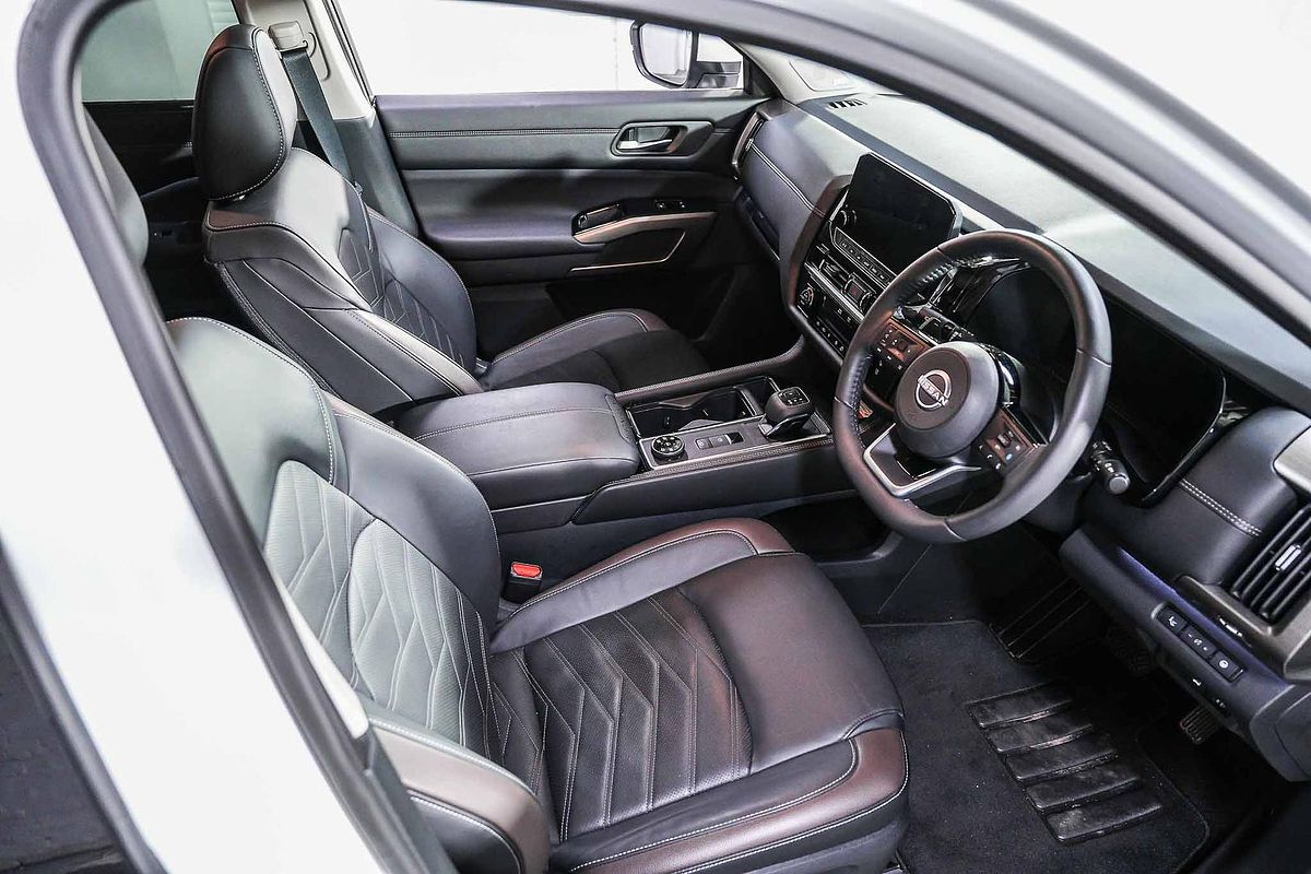 2023 Nissan Pathfinder Ti-L R53