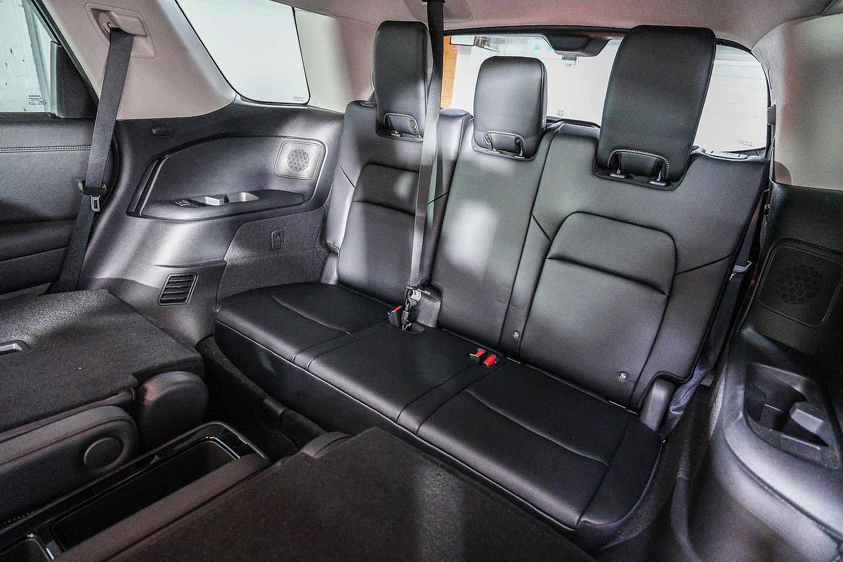 2023 Nissan Pathfinder Ti-L R53
