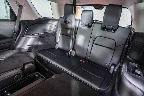 2023 Nissan Pathfinder Ti-L R53