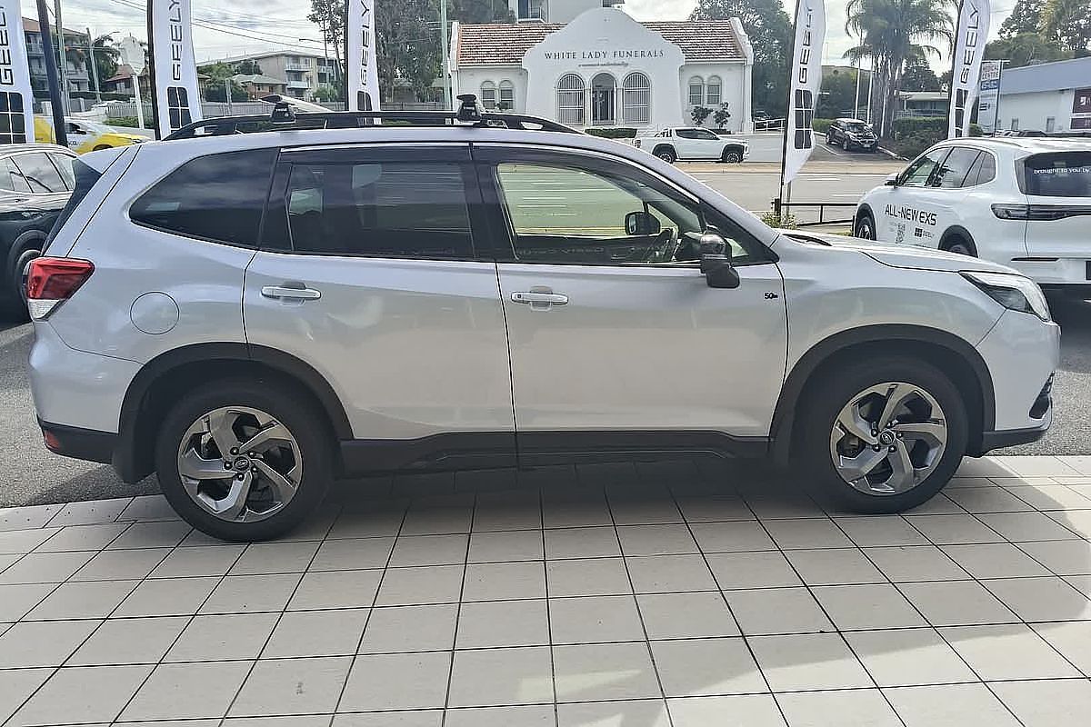 2023 Subaru Forester 2.5i S5