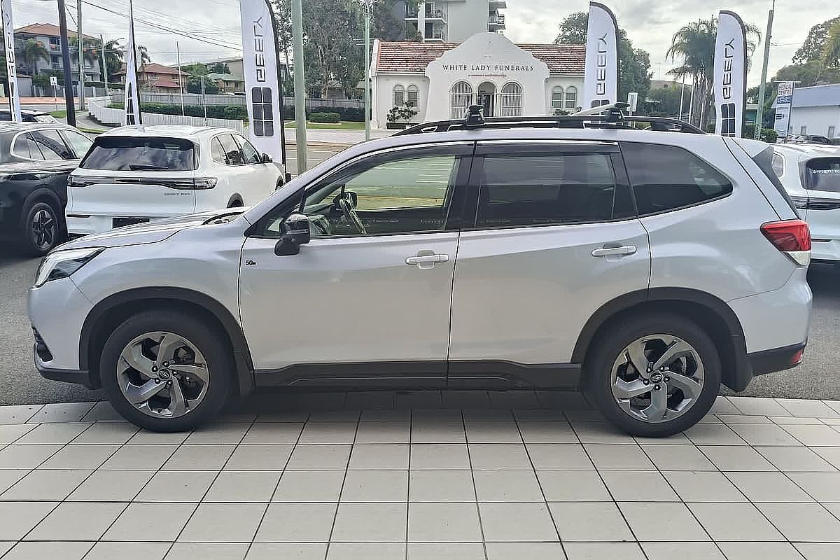 2023 Subaru Forester 2.5i S5