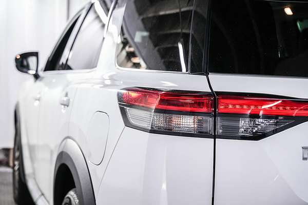 2023 Nissan Pathfinder Ti-L R53
