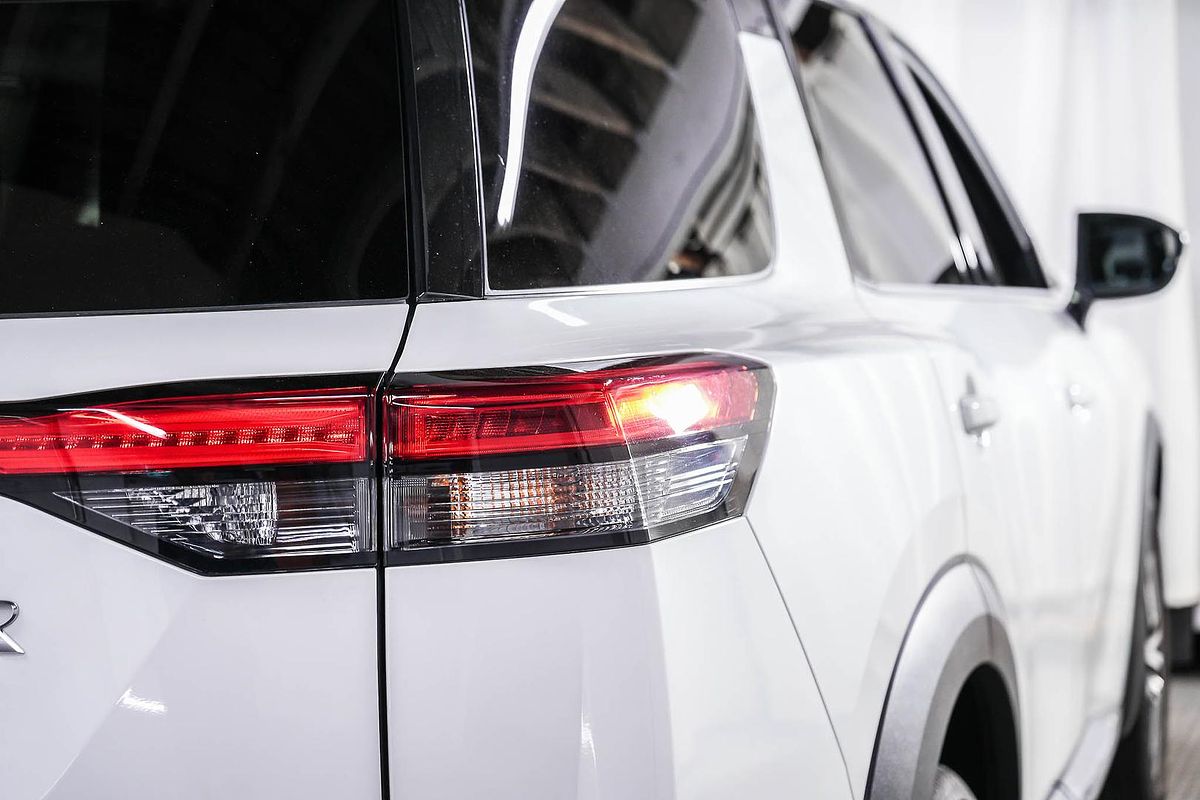 2023 Nissan Pathfinder Ti-L R53