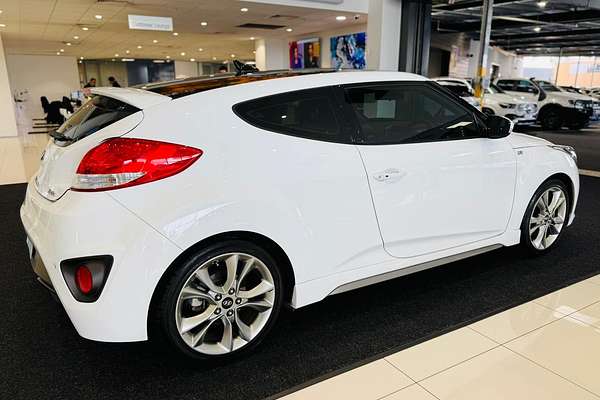 2017 Hyundai Veloster SR Turbo FS5 Series II