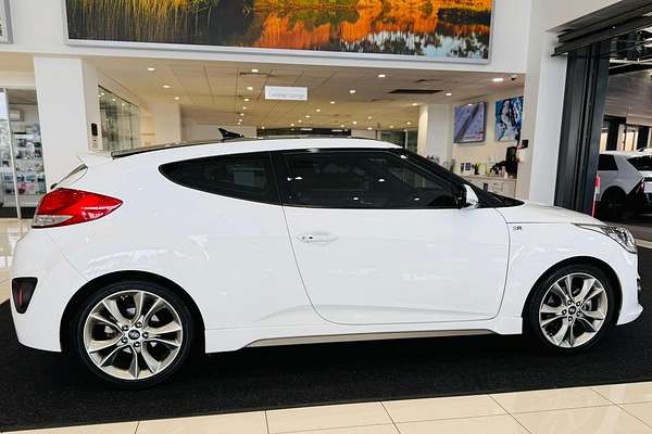 2017 Hyundai Veloster SR Turbo FS5 Series II