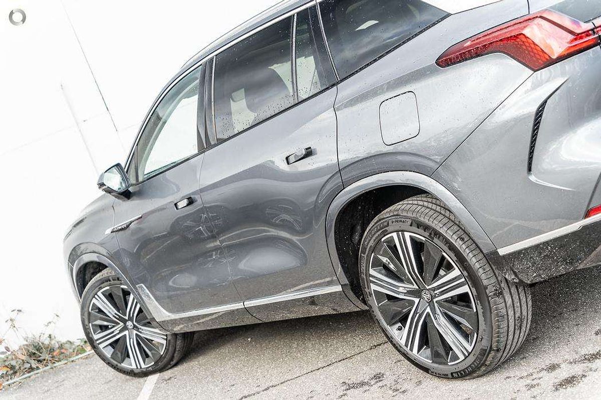 2025 MG QS Essence IS31