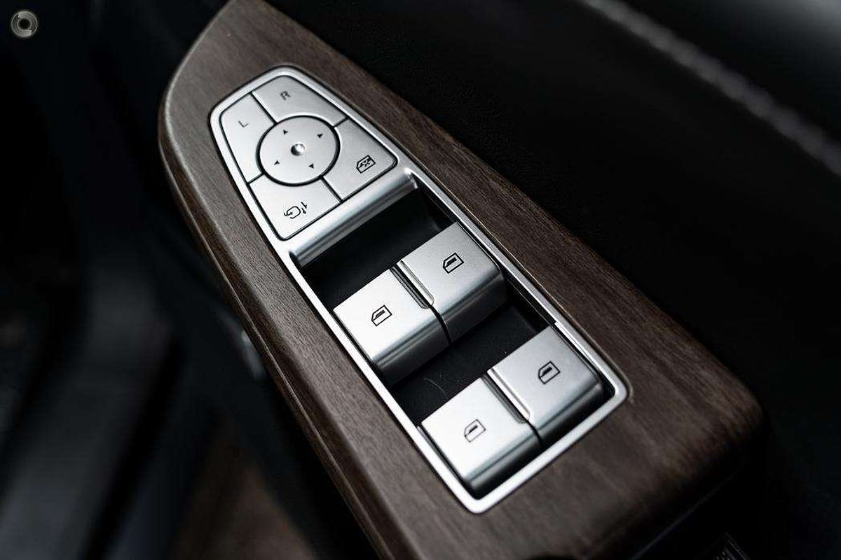 2025 MG QS Essence IS31