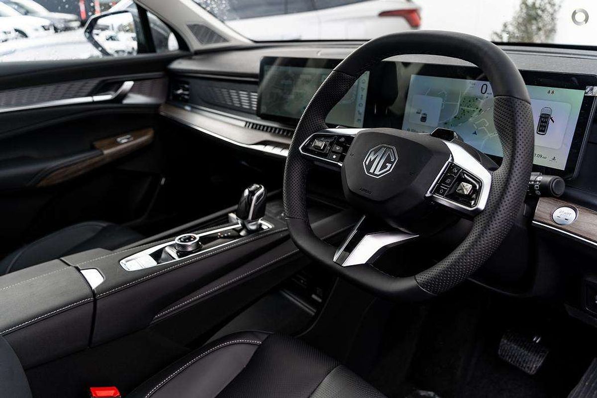 2025 MG QS Essence IS31