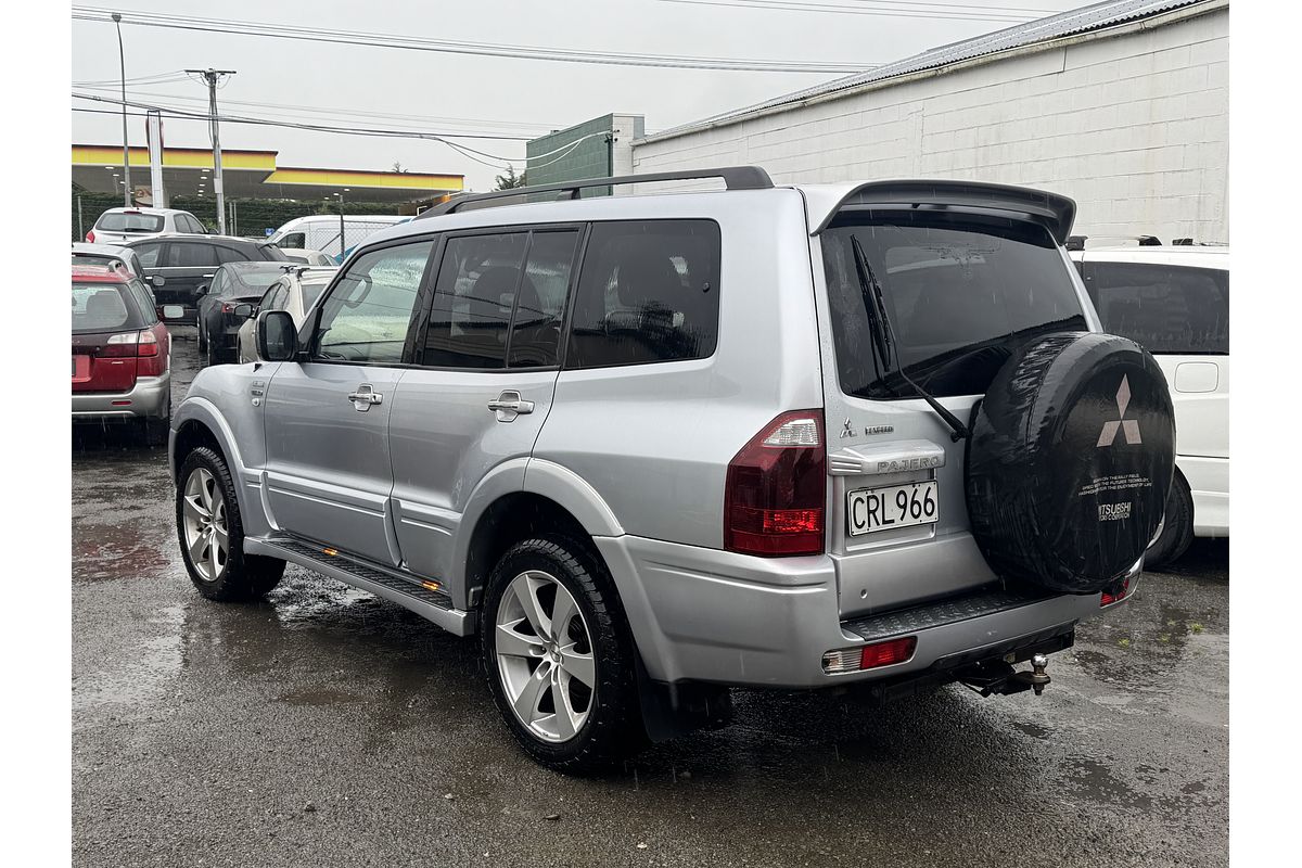 2005 Mitsubishi Pajero 4WD 3.8P EXCEED LWB