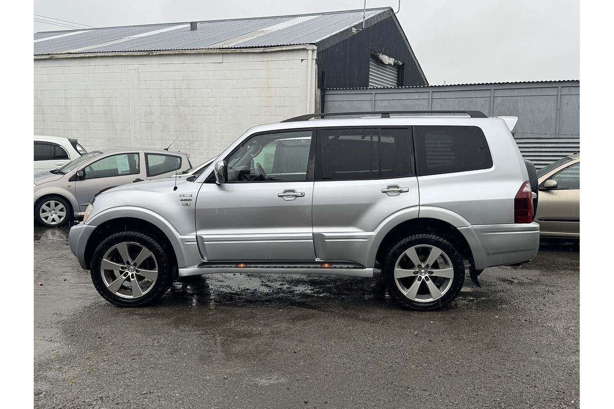2005 Mitsubishi Pajero 4WD 3.8P EXCEED LWB