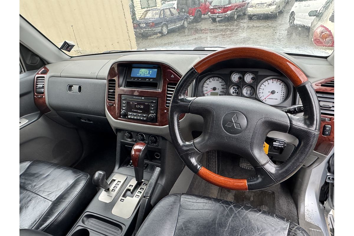 2005 Mitsubishi Pajero 4WD 3.8P EXCEED LWB