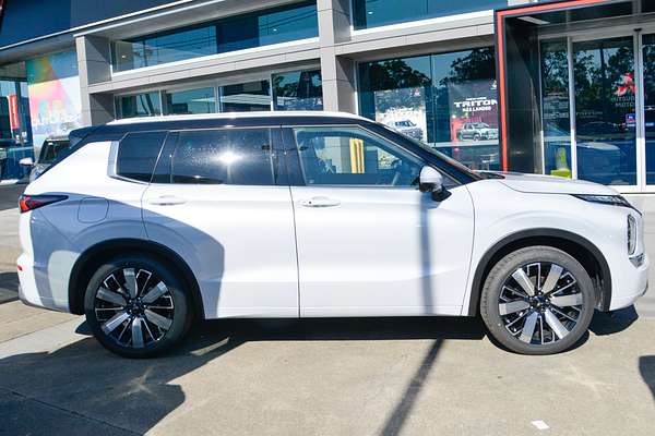 2025 Mitsubishi Outlander Exceed Tourer ZM