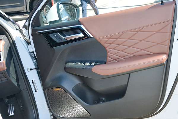 2025 Mitsubishi Outlander Exceed Tourer ZM