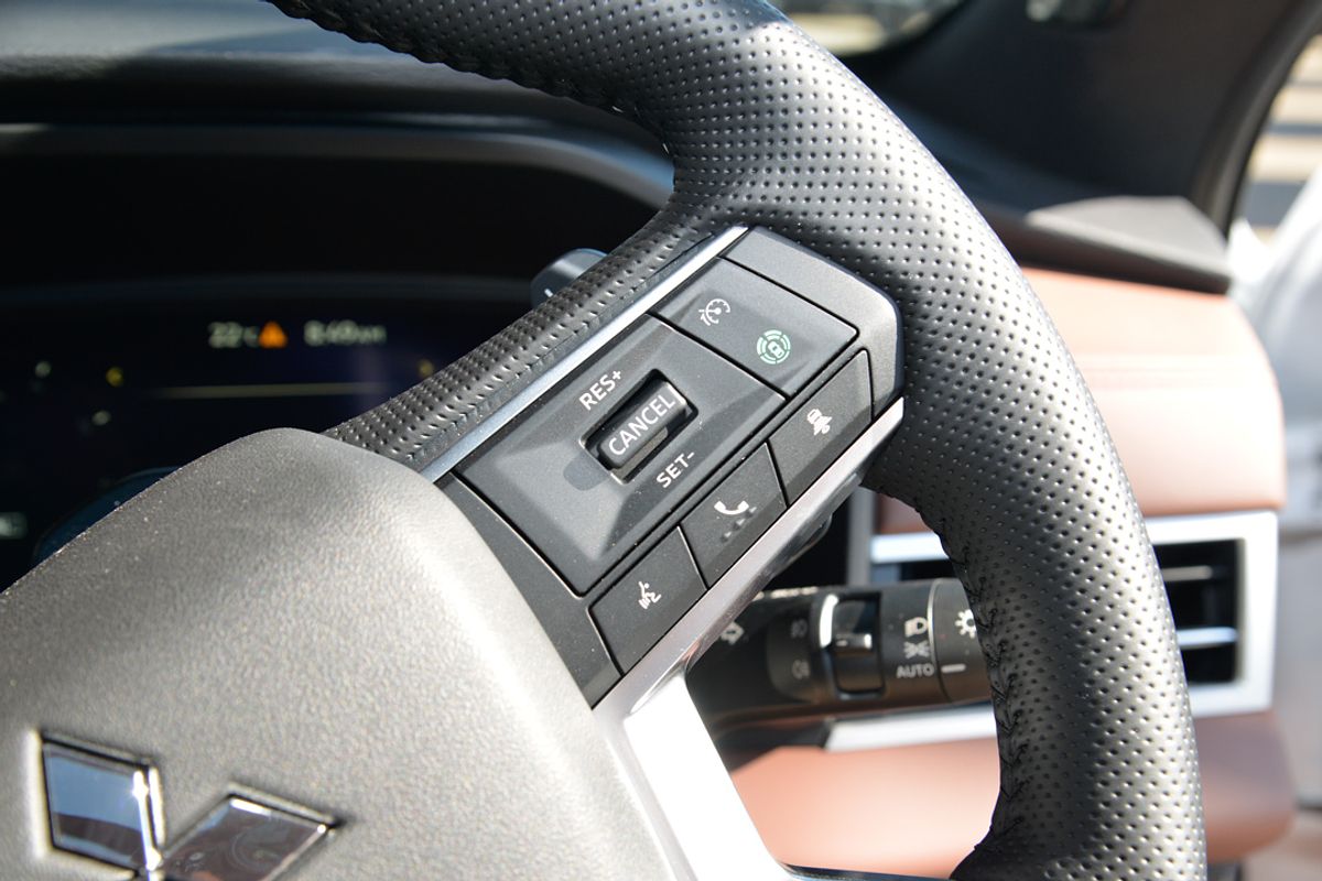 2025 Mitsubishi Outlander Exceed Tourer ZM