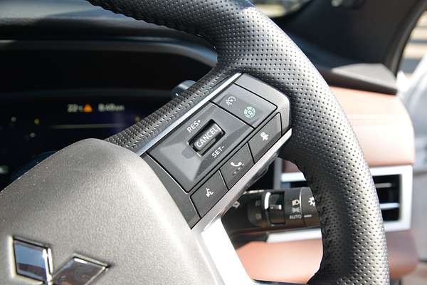 2025 Mitsubishi Outlander Exceed Tourer ZM