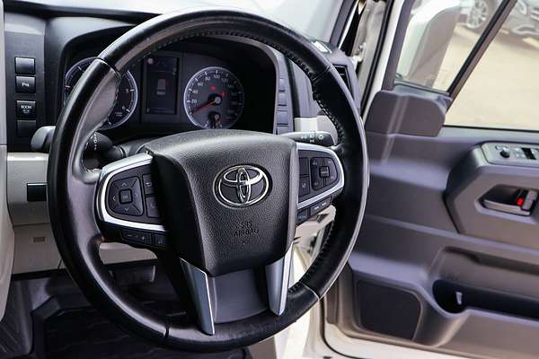 2019 Toyota Hiace Commuter GDH322R ELWB High Roof