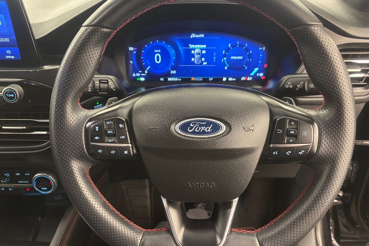 2022 Ford Escape ST-Line ZH